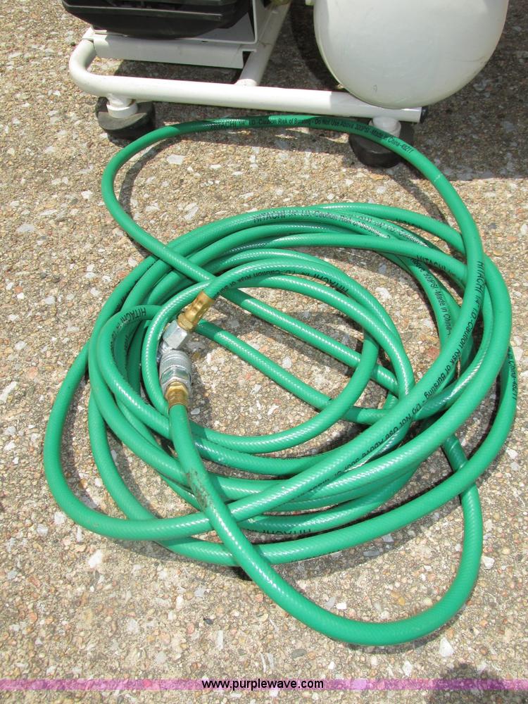 image for item AV9183 Multi-power air compressor