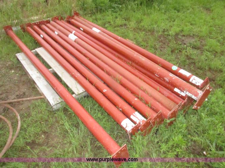 (11) Akron 11 gauge 3" O.D. mono posts in Falls City, NE | Item AV9186 ...