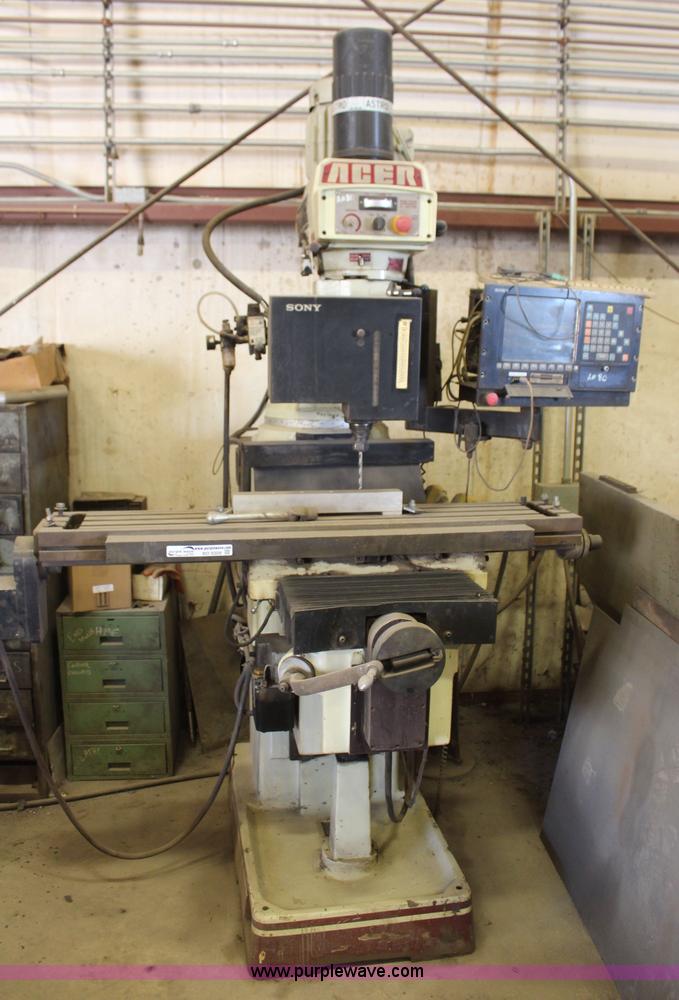 image for item BO9309 2000 Acer milling machine