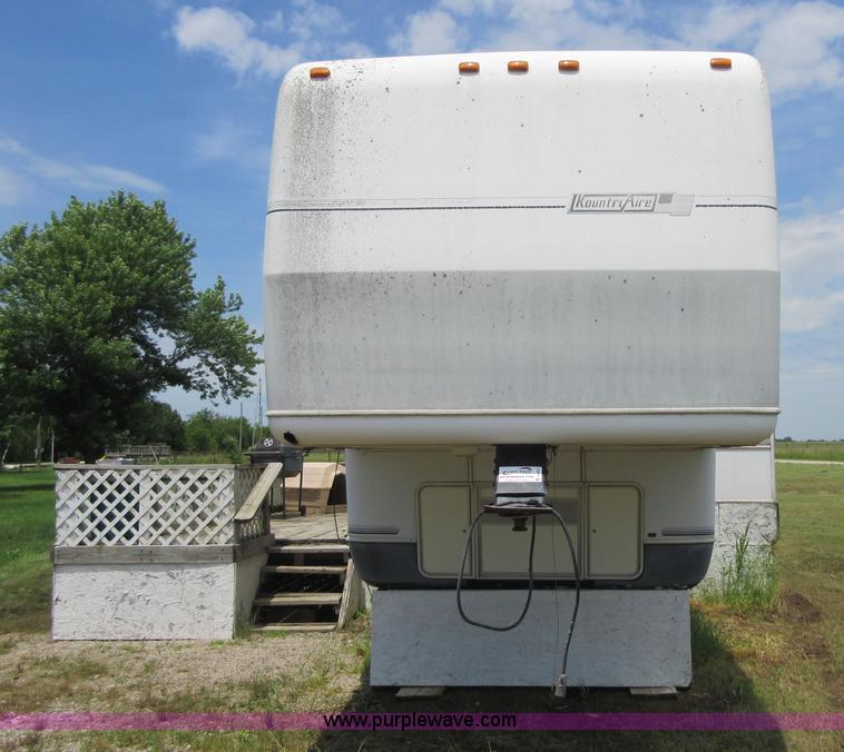 image for item D2471 1992 Kountryaire 35WRKD camper