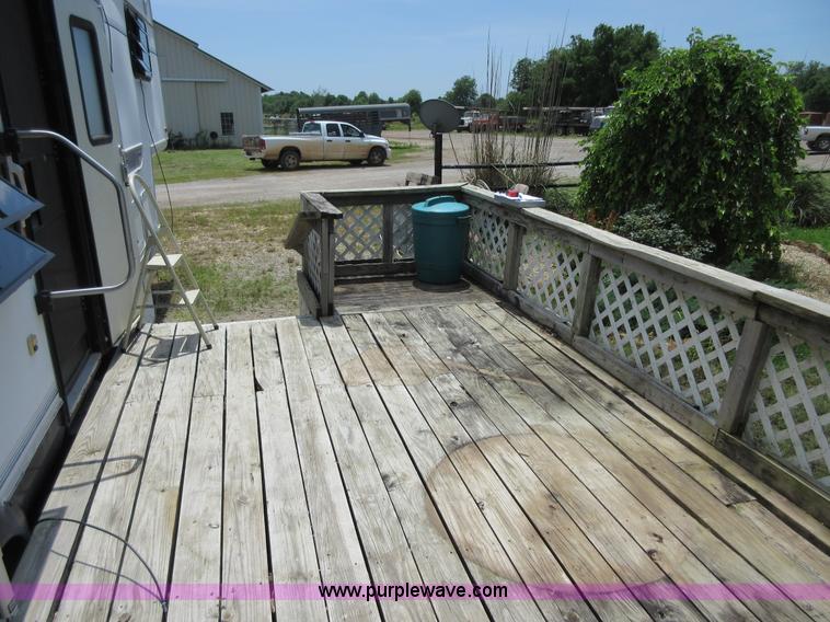 image for item D2471 1992 Kountryaire 35WRKD camper