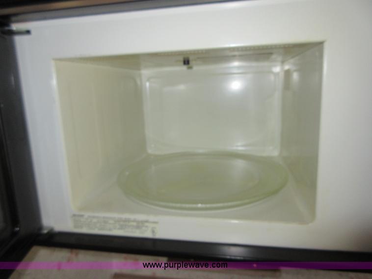 image for item D2471 1992 Kountryaire 35WRKD camper