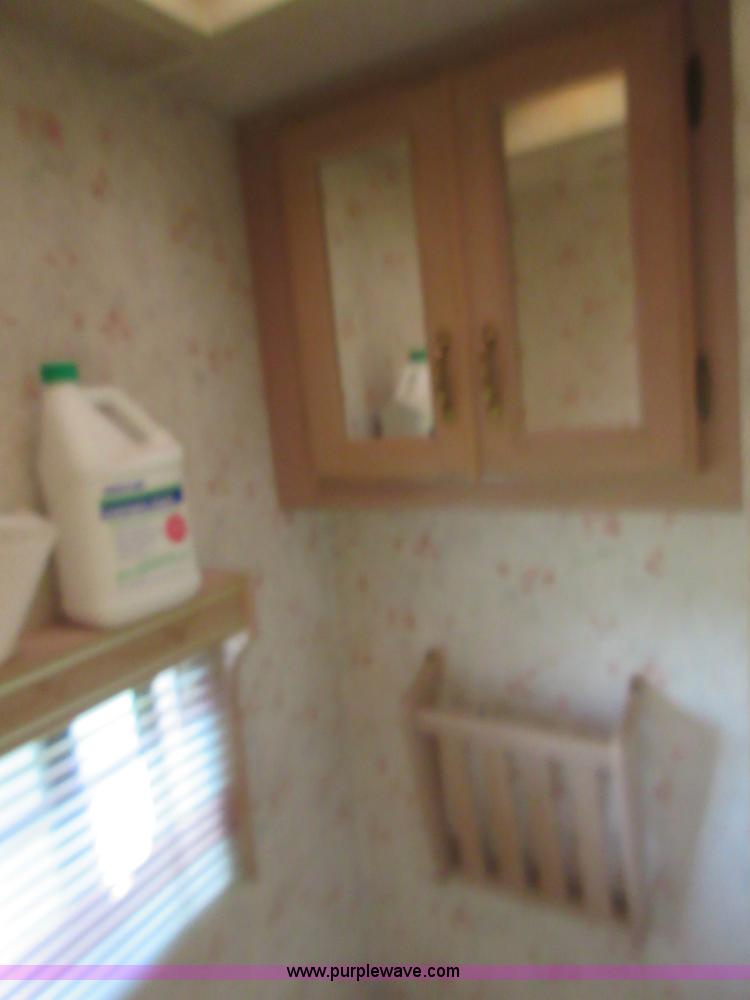 image for item D2471 1992 Kountryaire 35WRKD camper