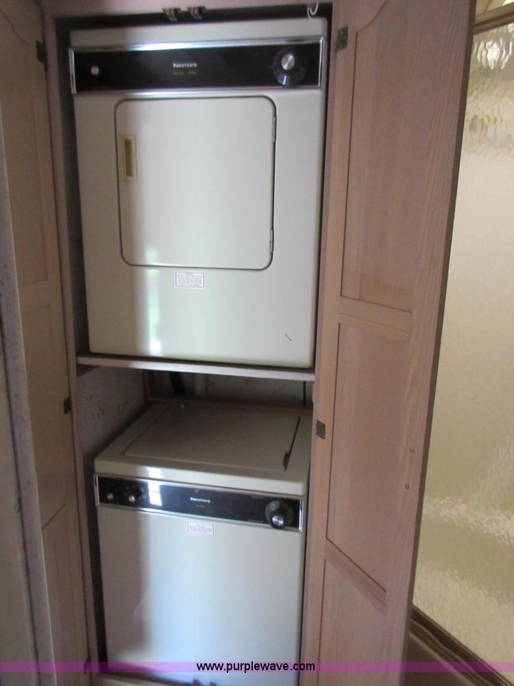 image for item D2471 1992 Kountryaire 35WRKD camper