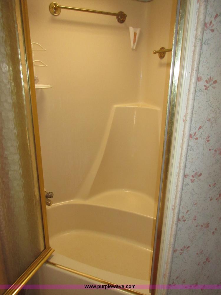 image for item D2471 1992 Kountryaire 35WRKD camper