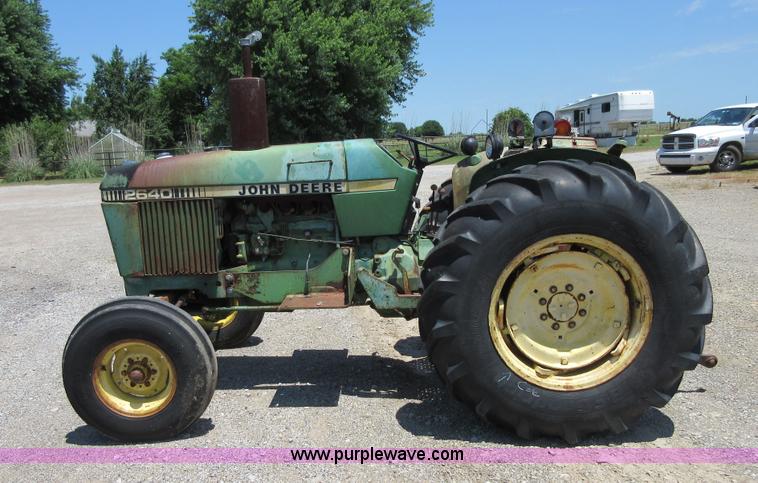 image for item D2477 John Deere 2460B tractor