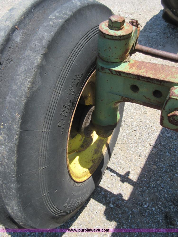 image for item D2477 John Deere 2460B tractor