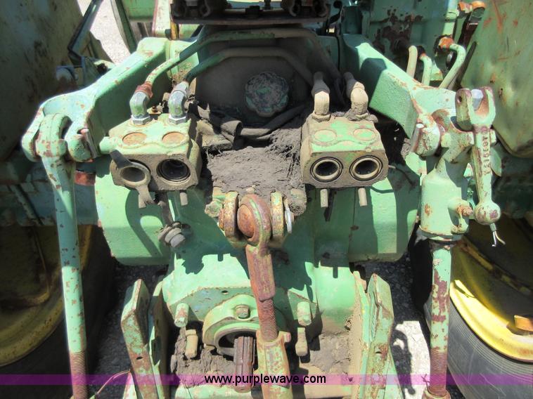 image for item D2477 John Deere 2460B tractor