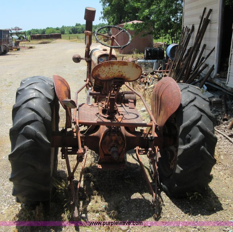 image for item D2478 1947 Case VAC tractor
