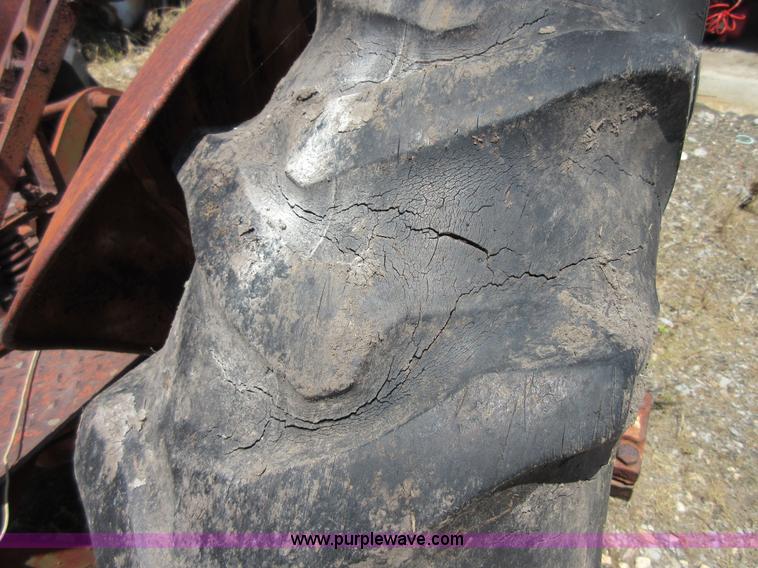 image for item D2478 1947 Case VAC tractor