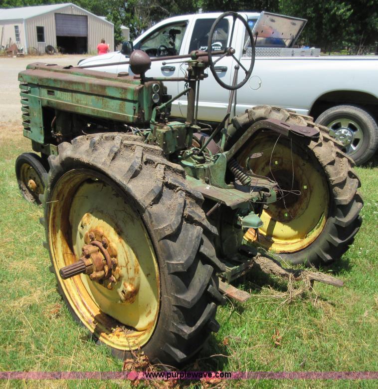image for item D2480 1945 John Deere H tractor