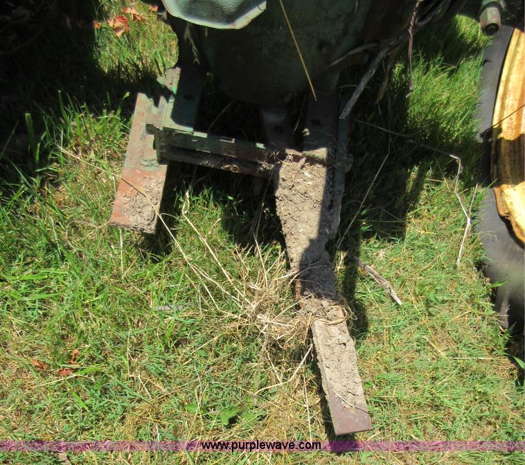 image for item D2480 1945 John Deere H tractor