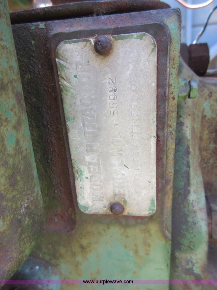 image for item D2480 1945 John Deere H tractor