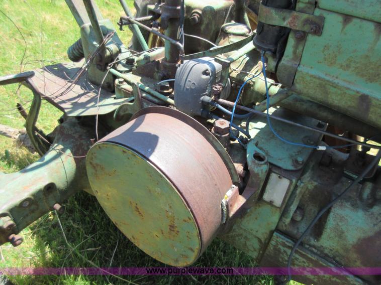 image for item D2480 1945 John Deere H tractor