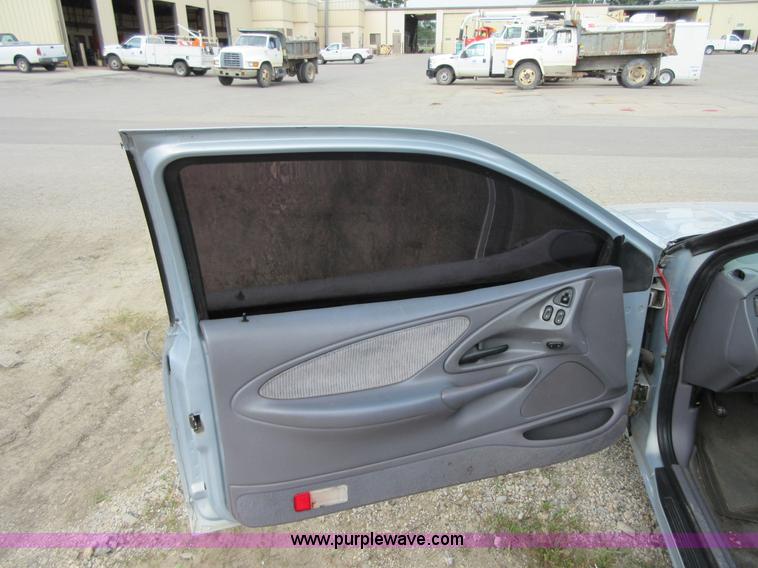 image for item D2481 1994 Mercury Cougar XR-7