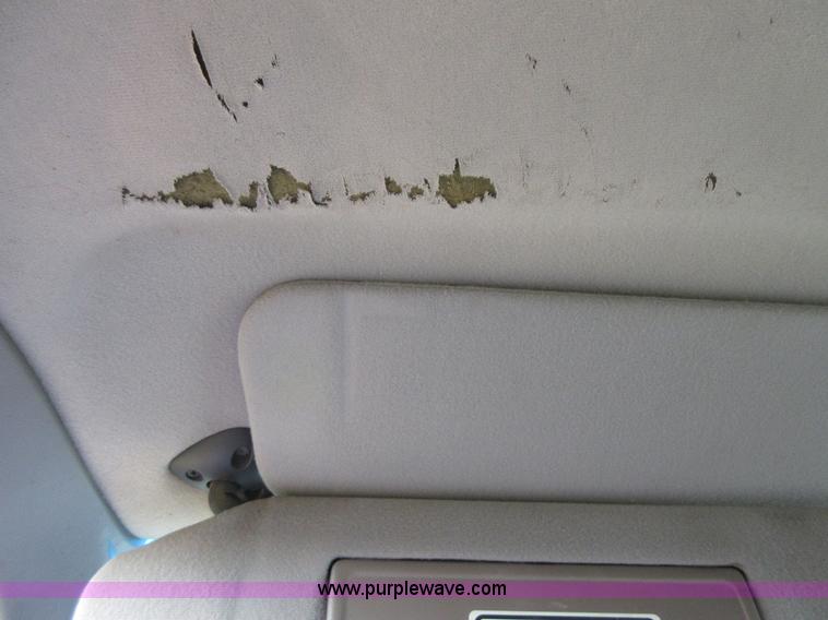 image for item D2482 1993 Ford Explorer XLT SUV