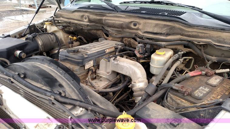 image for item F7832 2005 Dodge Ram 2500 Quad Cab pickup truck