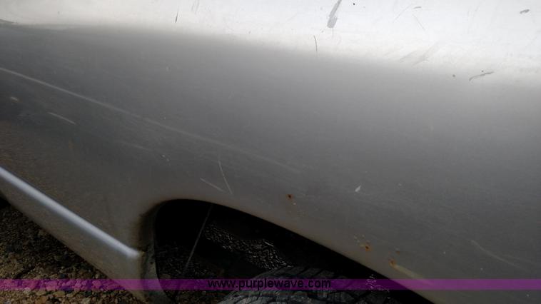 image for item F7832 2005 Dodge Ram 2500 Quad Cab pickup truck