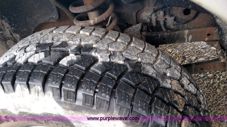 image for item F7832 2005 Dodge Ram 2500 Quad Cab pickup truck