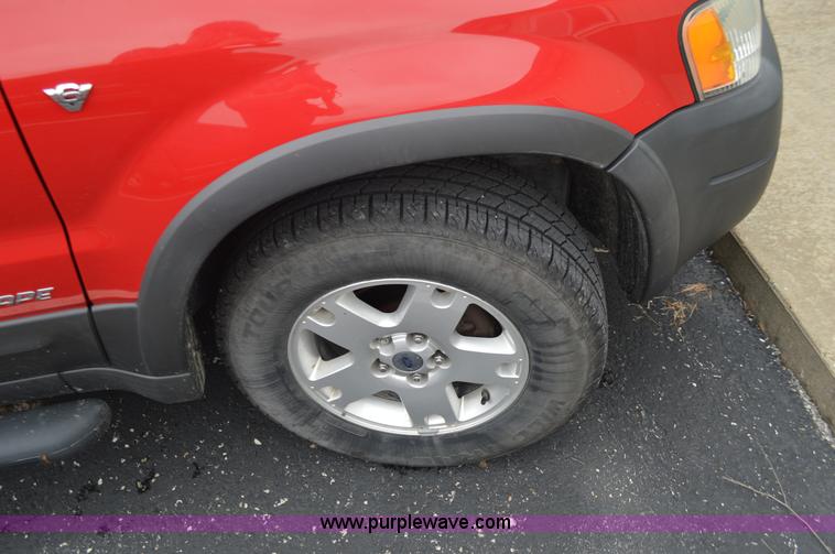 image for item G3592 2002 Ford Escape XLT SUV