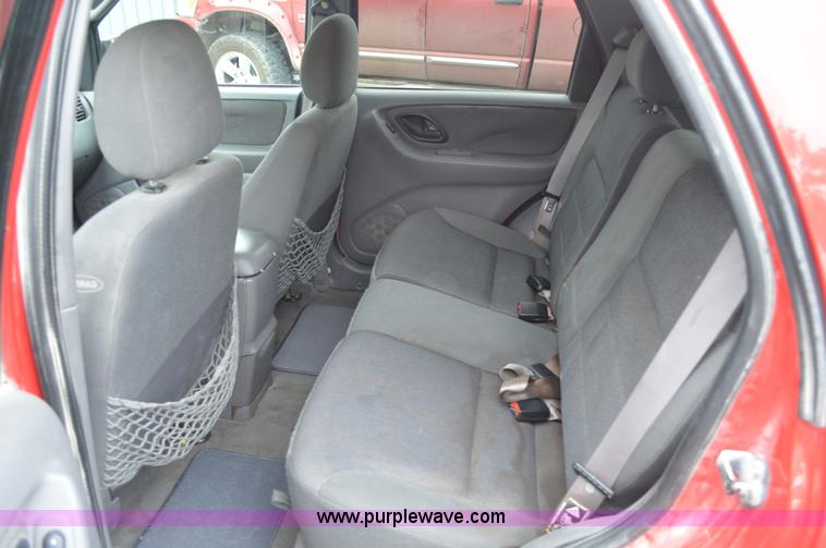 image for item G3592 2002 Ford Escape XLT SUV