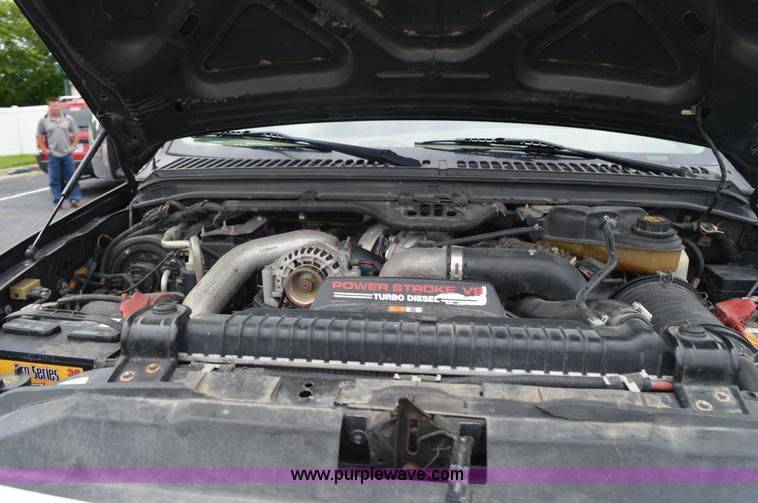 image for item G3593 2006 Ford F350 Super Duty Crew Cab pickup truck