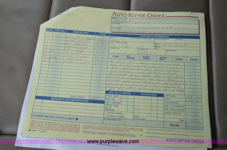 image for item G3593 2006 Ford F350 Super Duty Crew Cab pickup truck