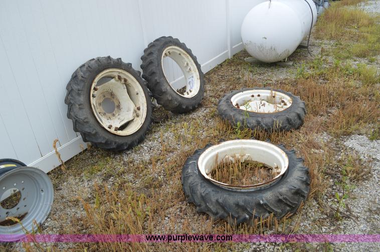 image for item G3595 (4) tires and wheels