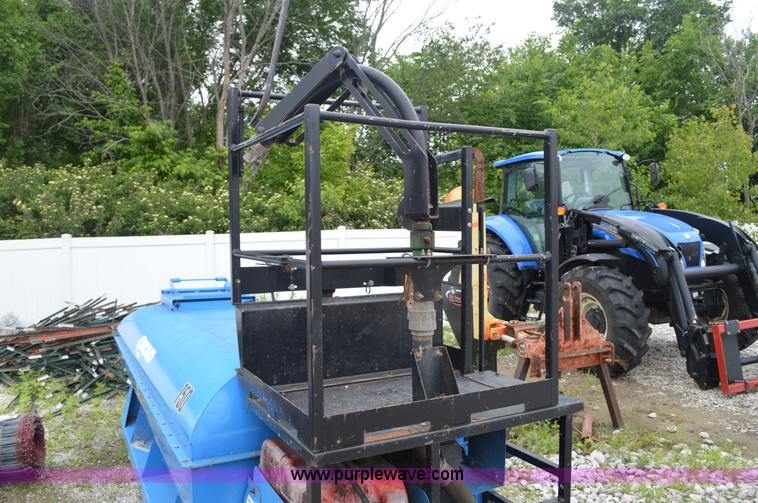 image for item G3597 Kincaid 750 AGI gator aero seeder