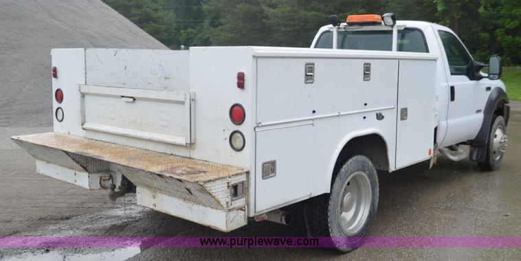 image for item G3598 2005 Ford F450 Super Duty XL utility truck