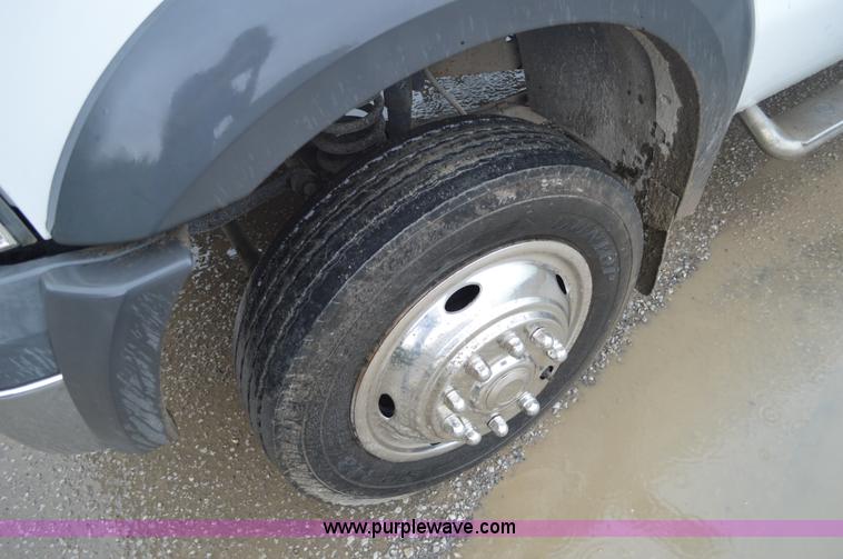 image for item G3598 2005 Ford F450 Super Duty XL utility truck