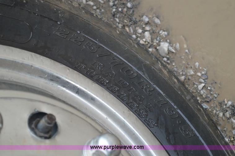 image for item G3598 2005 Ford F450 Super Duty XL utility truck