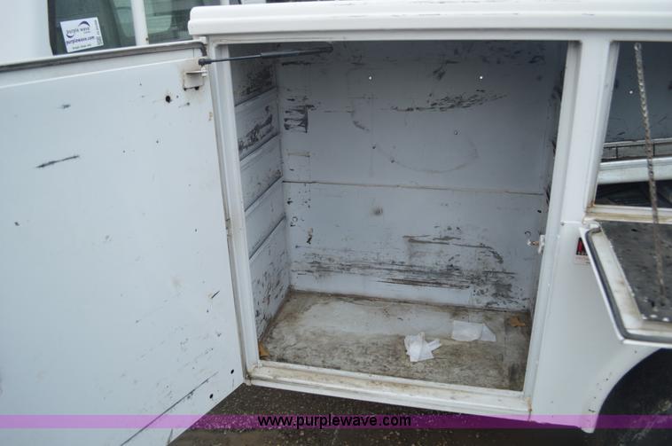 image for item G3598 2005 Ford F450 Super Duty XL utility truck