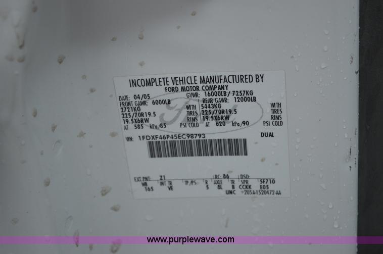 image for item G3598 2005 Ford F450 Super Duty XL utility truck