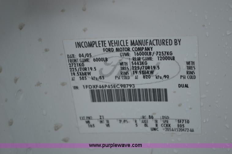 image for item G3598 2005 Ford F450 Super Duty XL utility truck