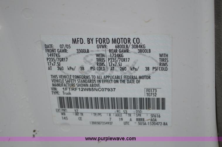 image for item G3600 2005 Ford F150 XL pickup truck