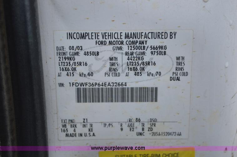 image for item G3601 2004 Ford F350 Super Duty XL flatbed pickup truck