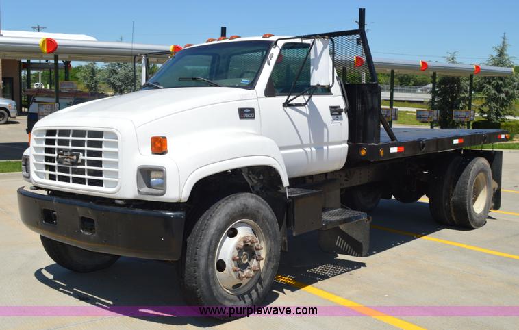 image for item G3608 1997 Chevrolet C7500 flatbed truck