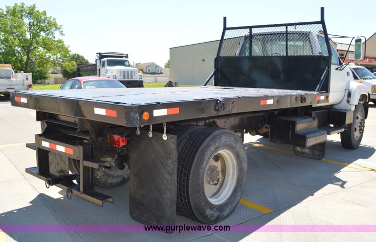 image for item G3608 1997 Chevrolet C7500 flatbed truck
