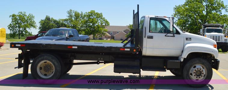 image for item G3608 1997 Chevrolet C7500 flatbed truck