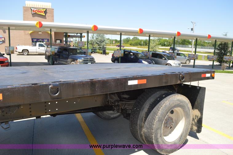 image for item G3608 1997 Chevrolet C7500 flatbed truck