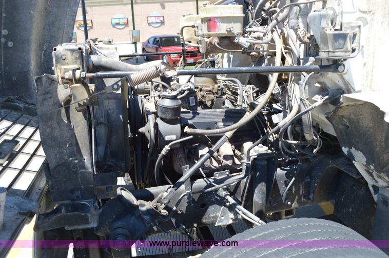 image for item G3608 1997 Chevrolet C7500 flatbed truck