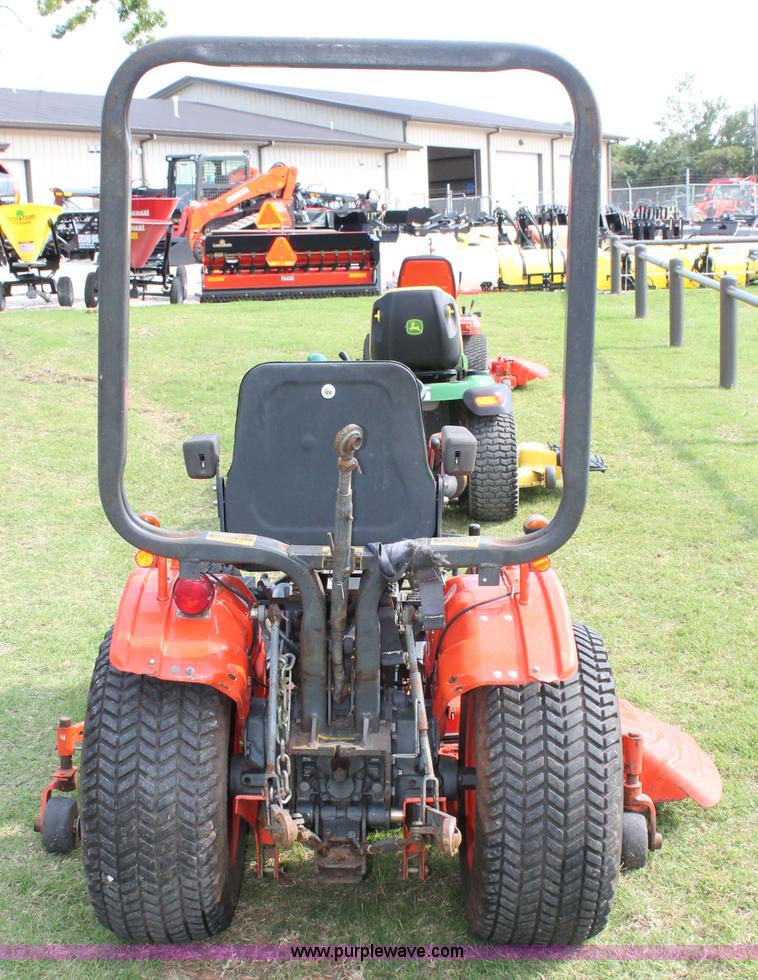 image for item H5803 Kubota B7100 MFWD utility tractor