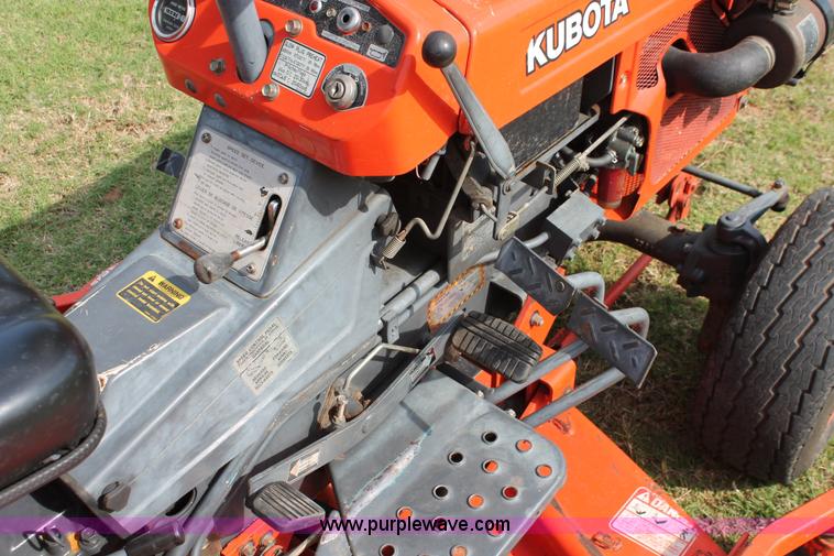image for item H5803 Kubota B7100 MFWD utility tractor