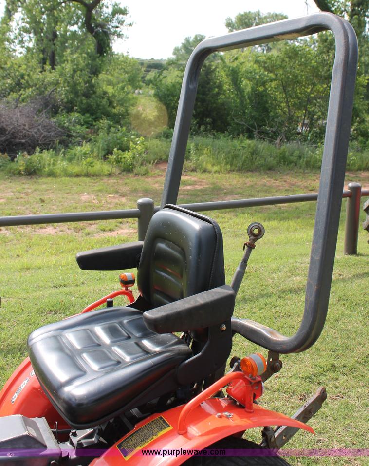 image for item H5803 Kubota B7100 MFWD utility tractor