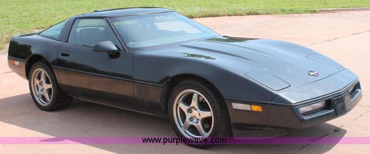 image for item H5809 1989 Chevrolet Corvette convertible