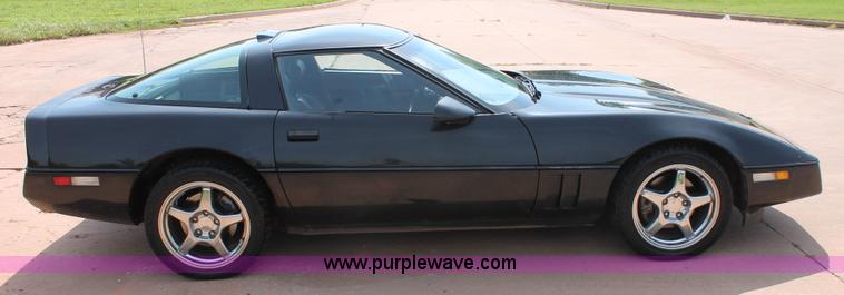 image for item H5809 1989 Chevrolet Corvette convertible