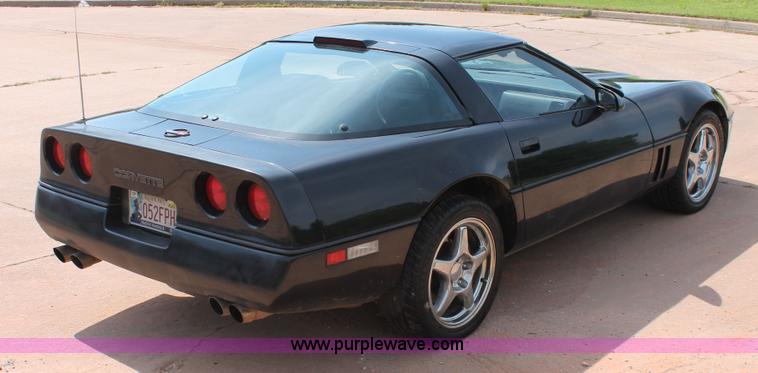 image for item H5809 1989 Chevrolet Corvette convertible