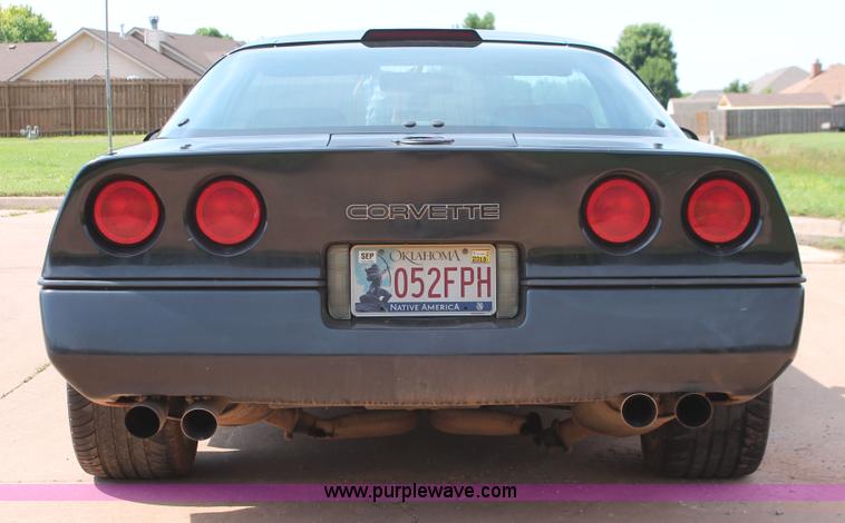 image for item H5809 1989 Chevrolet Corvette convertible