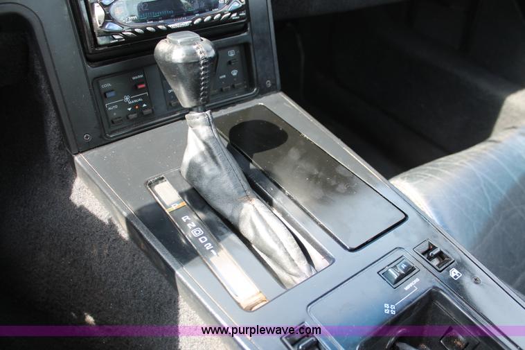 image for item H5809 1989 Chevrolet Corvette convertible